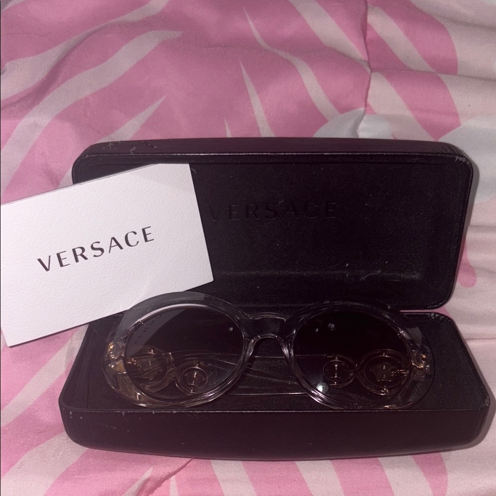 Versace Elegant Sunglasses